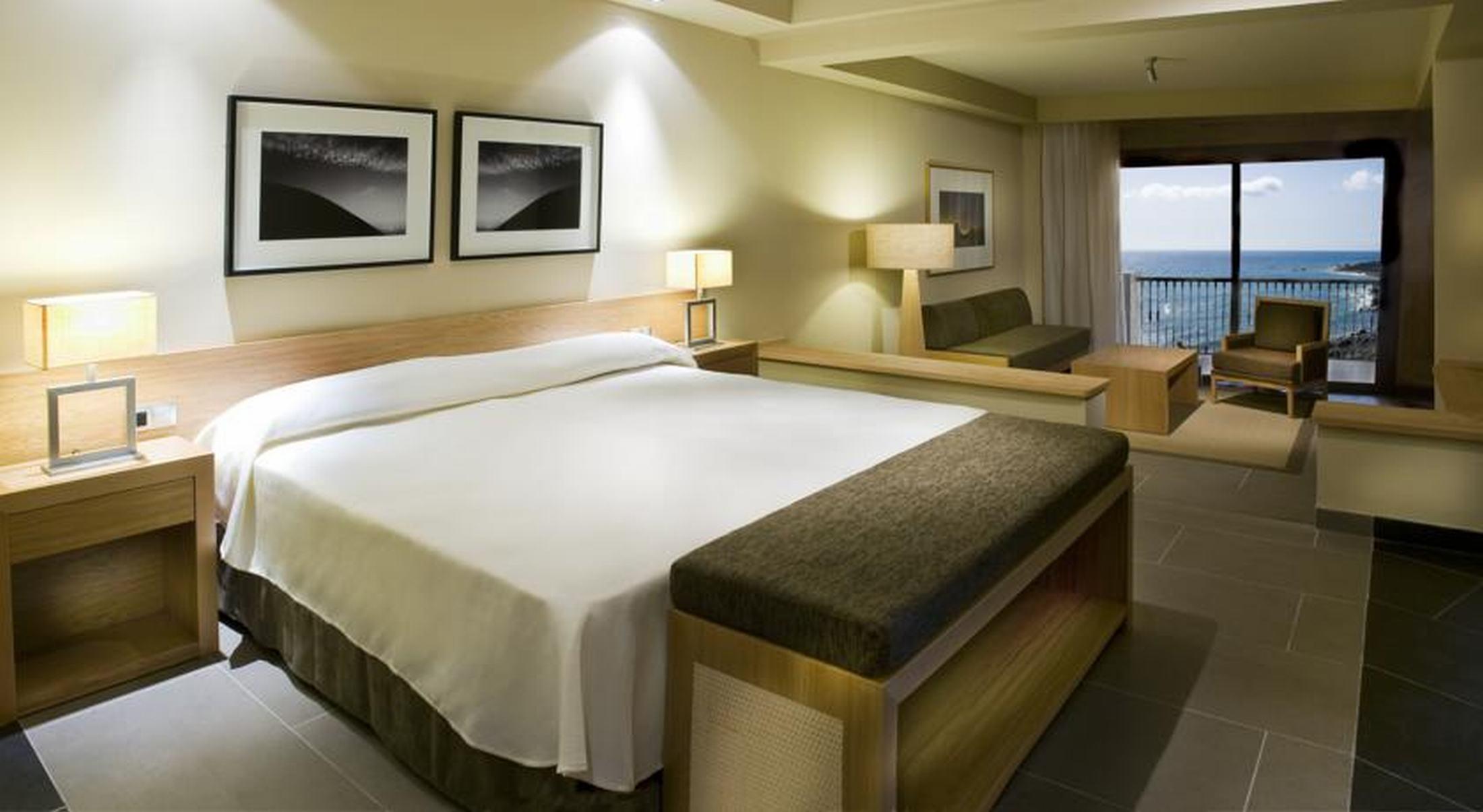 חוף ואיה גראן ריי Hotel Playa Calera מראה חיצוני תמונה
